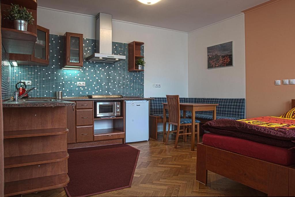 Penzion U Vinoteky Nymburk Room photo